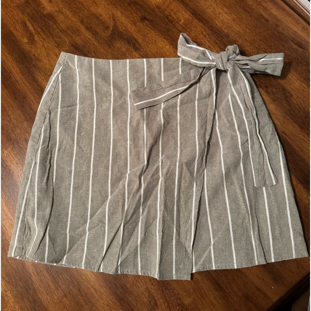 Gray forever 21 skirt